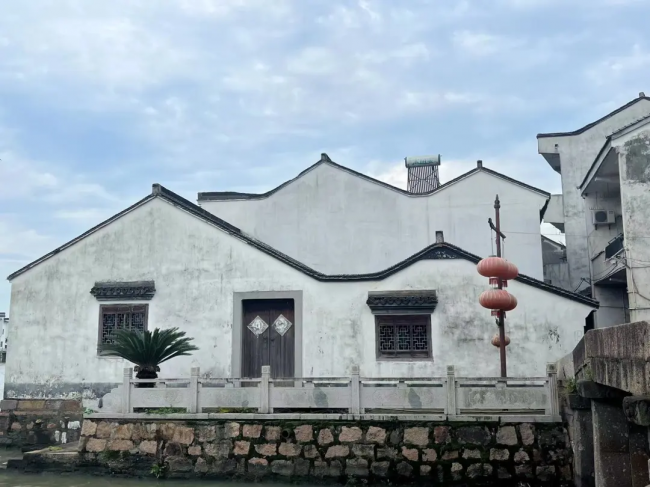 18 18